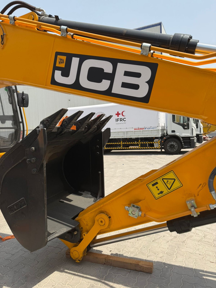 JCB 225 - Máy xúc: hình 2 JCB 225 - Máy xúc: hình 2