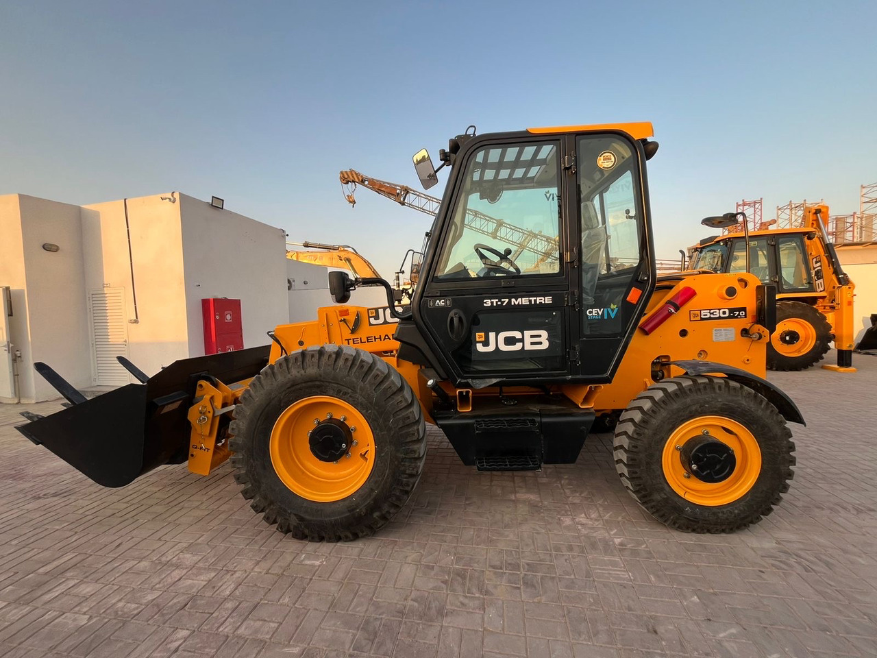 JCB 530-70 - Xe nâng người hình viễn vọng kính: hình 4 JCB 530-70 - Xe nâng người hình viễn vọng kính: hình 4
