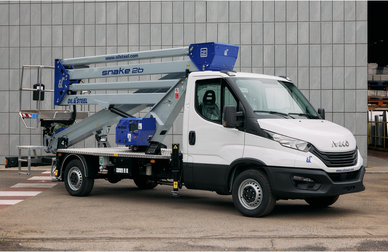 Oil & Steel Snake 26 Sobre IVECO 35S14 Distancia entre ejes 4100 mm - Nền bục trên không: hình 1 Oil & Steel Snake 26 Sobre IVECO 35S14 Distancia entre ejes 4100 mm - Nền bục trên không: hình 1