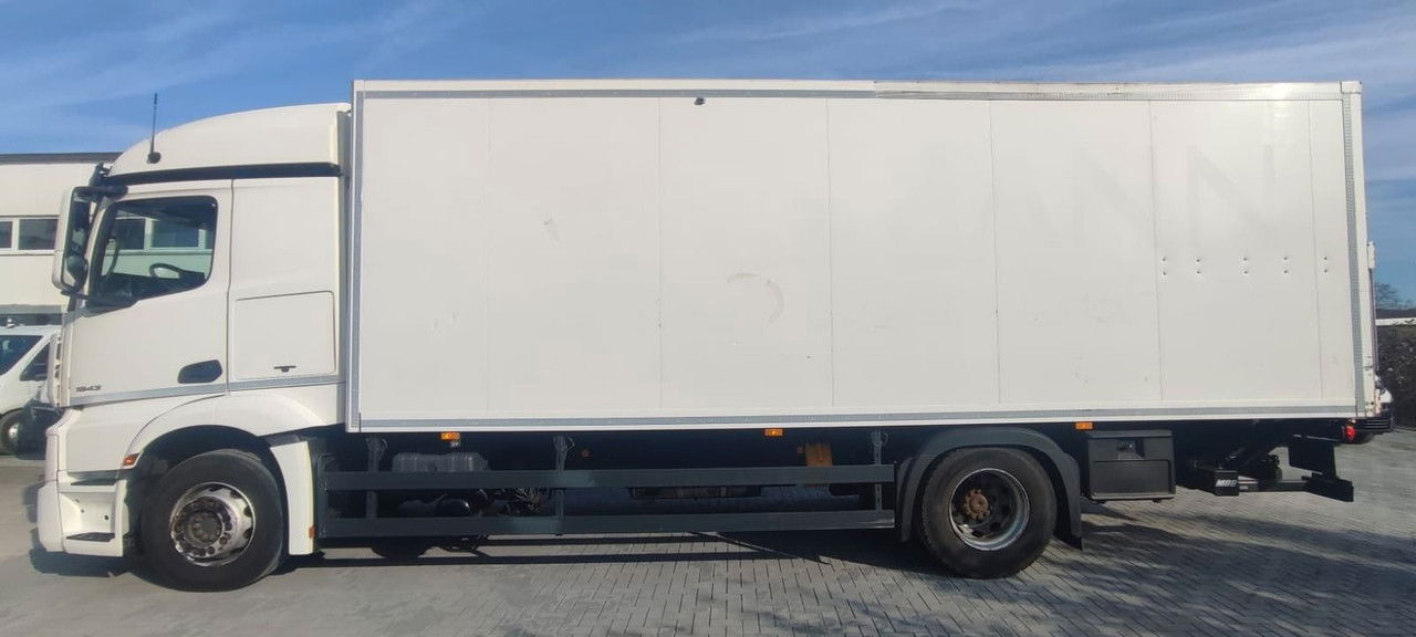 Mercedes-Benz Actros 1843 1843-Koffer LBW Voll-Luft-gefedert Vermietung möglich - Xe tải hộp: hình 4 Mercedes-Benz Actros 1843 1843-Koffer LBW Voll-Luft-gefedert Vermietung möglich - Xe tải hộp: hình 4