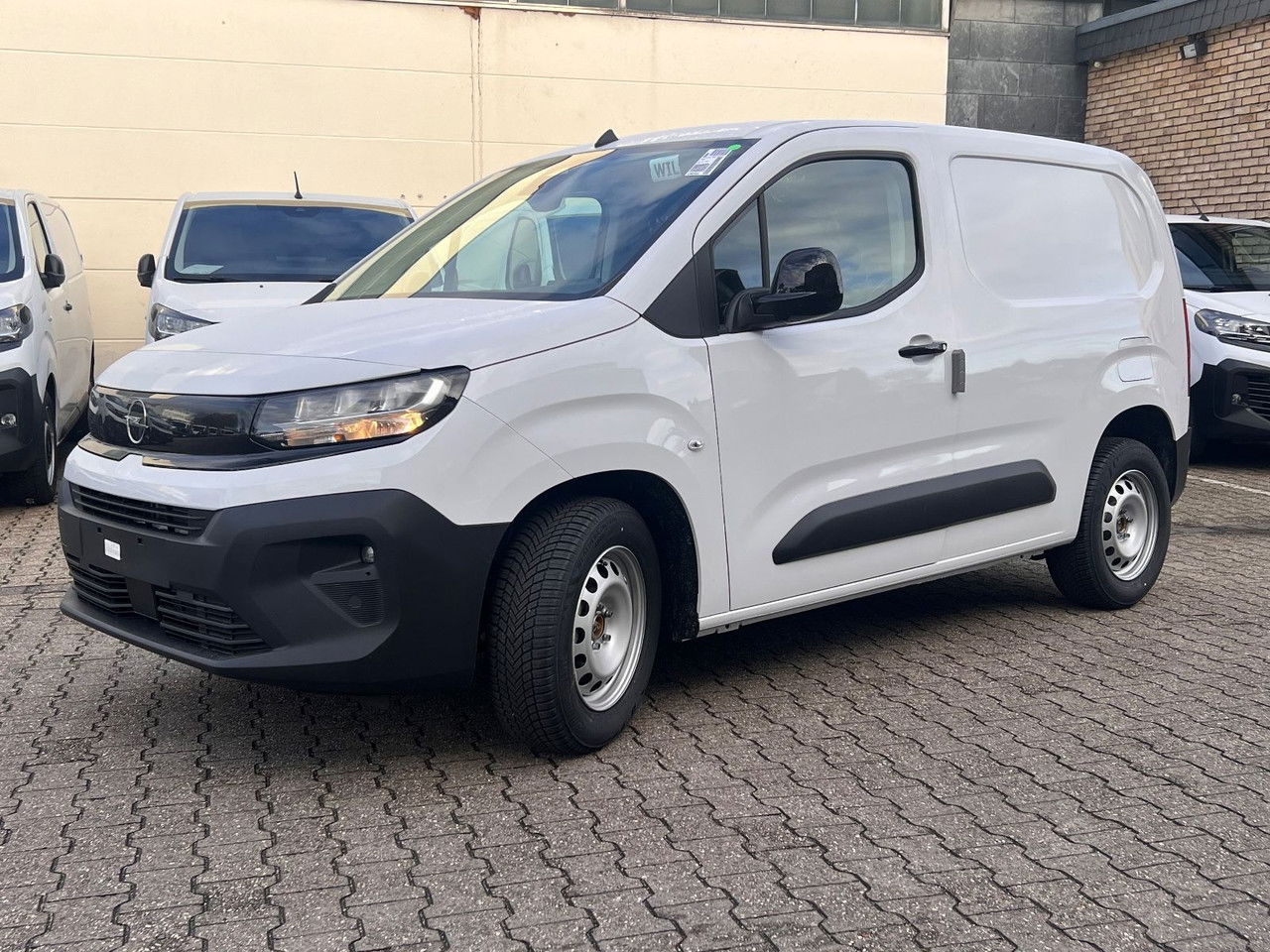 Opel Combo Cargo L1KlimaKameraPDCHolzbod - Xe van chở khách: hình 3 Opel Combo Cargo L1KlimaKameraPDCHolzbod - Xe van chở khách: hình 3