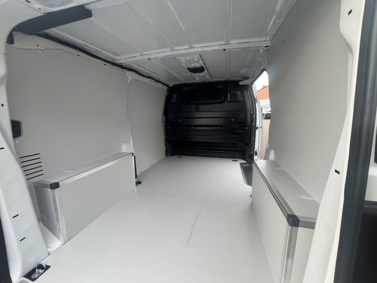 Xe van chở hàng mới Opel Vivaro Cargo L2 H1 120 PS Allwetter AHK Rückfahr: hình 18 Xe van chở hàng mới Opel Vivaro Cargo L2 H1 120 PS Allwetter AHK Rückfahr: hình 18