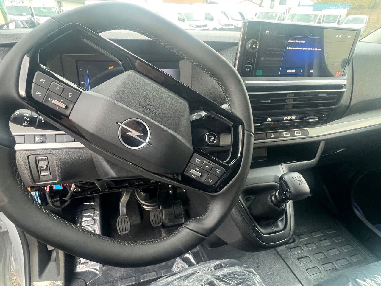 Xe van chở hàng mới Opel Vivaro Cargo L2 H1 120 PS Allwetter AHK Rückfahr: hình 29 Xe van chở hàng mới Opel Vivaro Cargo L2 H1 120 PS Allwetter AHK Rückfahr: hình 29