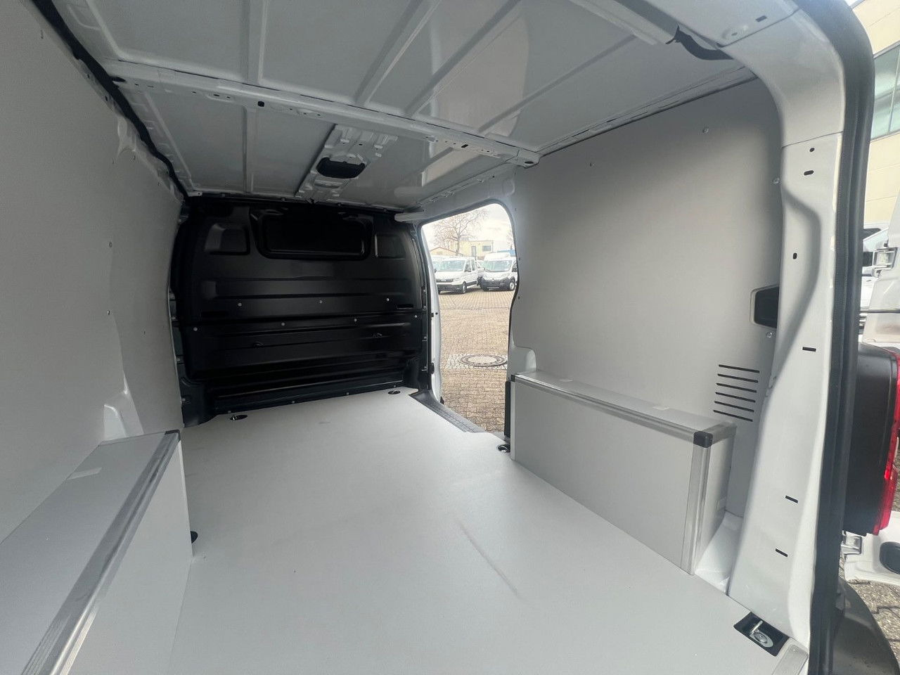 Xe van chở hàng mới Opel Vivaro Cargo L2 H1 120 PS Allwetter AHK Rückfahr: hình 20 Xe van chở hàng mới Opel Vivaro Cargo L2 H1 120 PS Allwetter AHK Rückfahr: hình 20