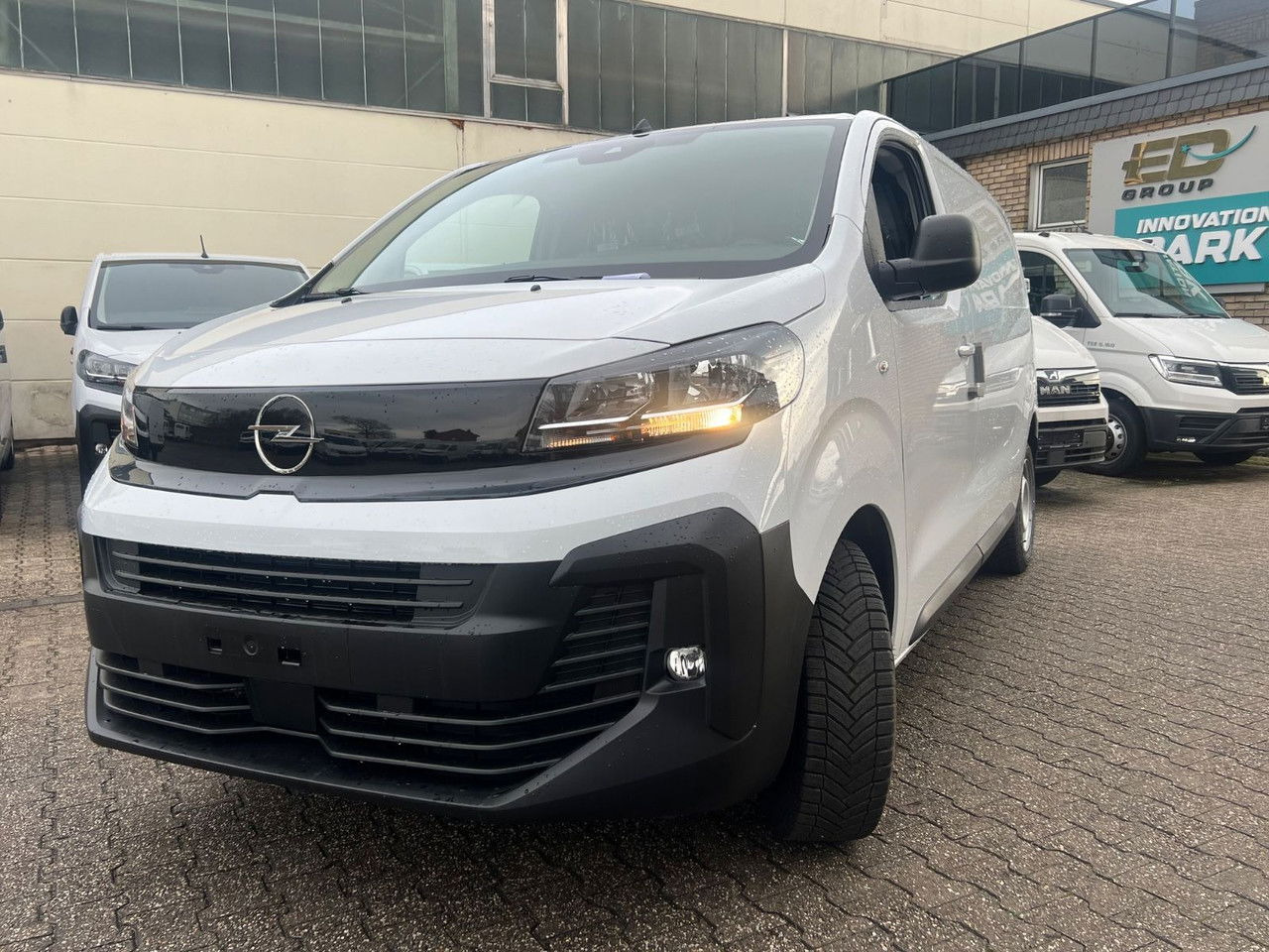 Xe van chở hàng mới Opel Vivaro Cargo L2 H1 120 PS Allwetter AHK Rückfahr: hình 24 Xe van chở hàng mới Opel Vivaro Cargo L2 H1 120 PS Allwetter AHK Rückfahr: hình 24