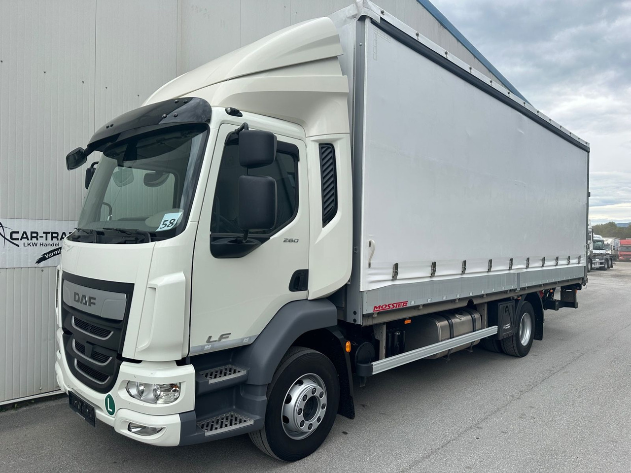 DAF LF 260 8Gang Bär-LBW - Xe tải thùng mui bạt: hình 1 DAF LF 260 8Gang Bär-LBW - Xe tải thùng mui bạt: hình 1