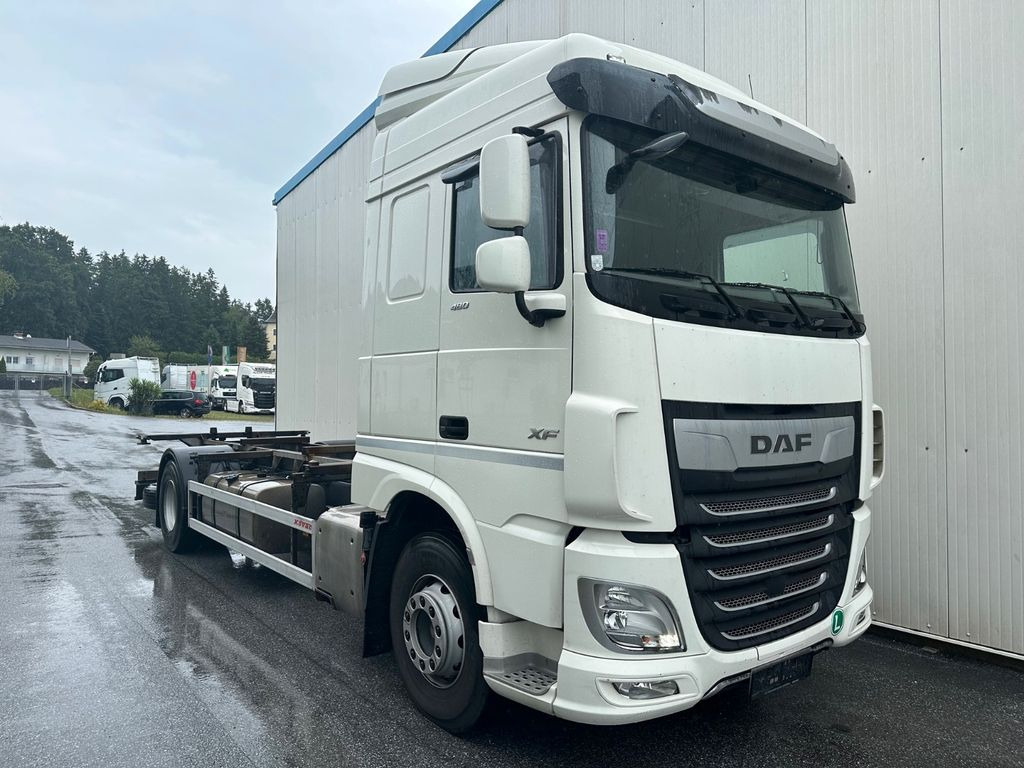 DAF XF 460 SpaceCab Retarder TÜV neu DAF XF 460 SpaceCab Retarder - Xe chở container/ Xe tải hoán đổi thân: hình 2 DAF XF 460 SpaceCab Retarder TÜV neu DAF XF 460 SpaceCab Retarder - Xe chở container/ Xe tải hoán đổi thân: hình 2