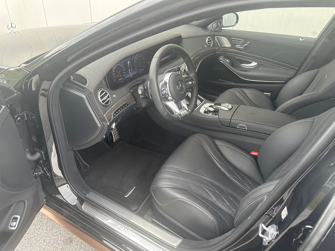 Mercedes-Benz S 65 AMG Final Edition 1/130 - Sedan: hình 4 Mercedes-Benz S 65 AMG Final Edition 1/130 - Sedan: hình 4