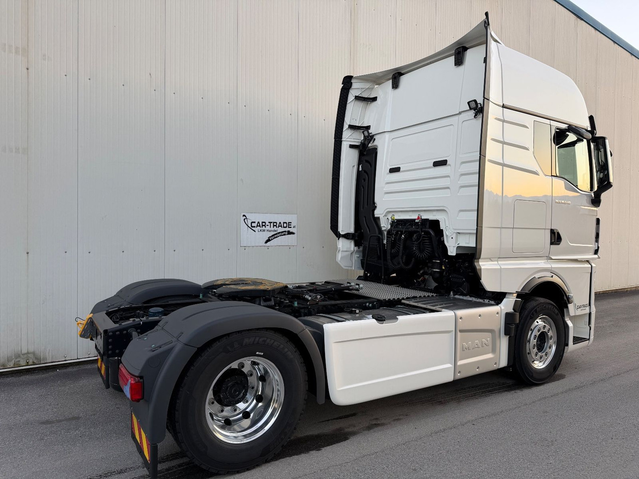 MAN TGX18.540 ALU/LED/2-Hyd - Xe đầu kéo: hình 3 MAN TGX18.540 ALU/LED/2-Hyd - Xe đầu kéo: hình 3