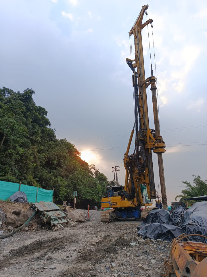 BAUER BG 22H - Giàn khoan: hình 3 BAUER BG 22H - Giàn khoan: hình 3