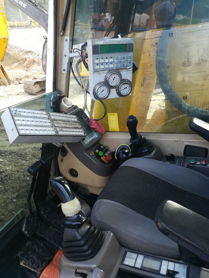 BAUER BG 22H - Giàn khoan: hình 5 BAUER BG 22H - Giàn khoan: hình 5