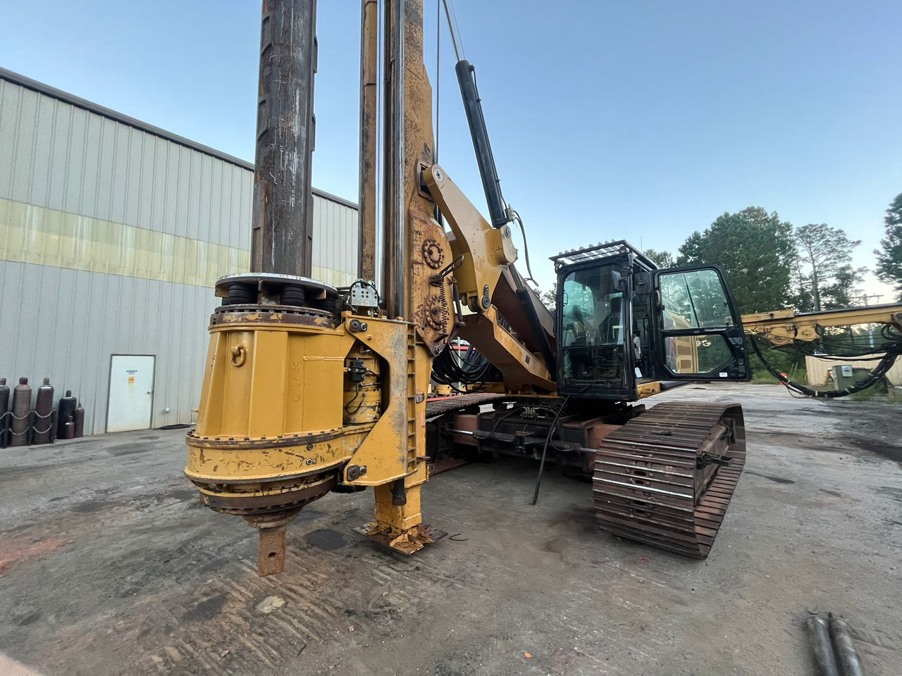 CZM EK200 - Giàn khoan: hình 2 CZM EK200 - Giàn khoan: hình 2