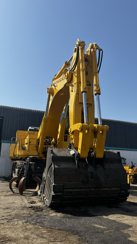 KOMATSU PC2000-8 - Máy xúc bánh xích: hình 2 KOMATSU PC2000-8 - Máy xúc bánh xích: hình 2