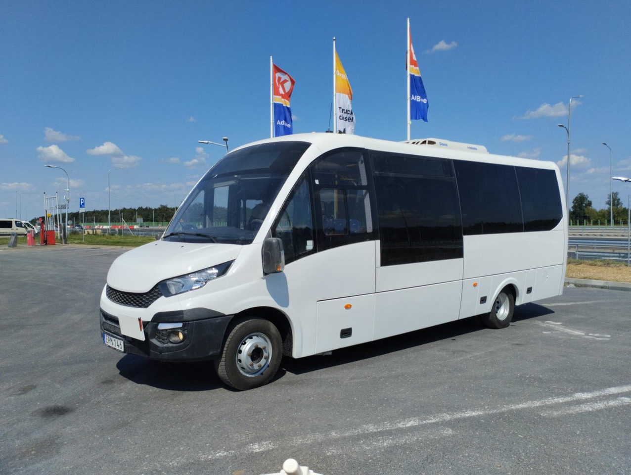 IVECO FIRST ROSERO 70C18 - Xe bus mini, Xe van chở khách: hình 2 IVECO FIRST ROSERO 70C18 - Xe bus mini, Xe van chở khách: hình 2