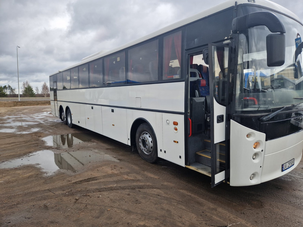 VOLVO B12B VEST HORISONT - Xe đò: hình 3 VOLVO B12B VEST HORISONT - Xe đò: hình 3