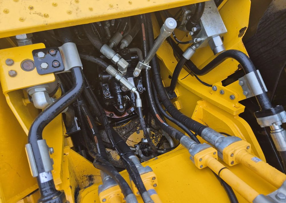 Máy xúc bánh xích JCB 220XLC: hình 8