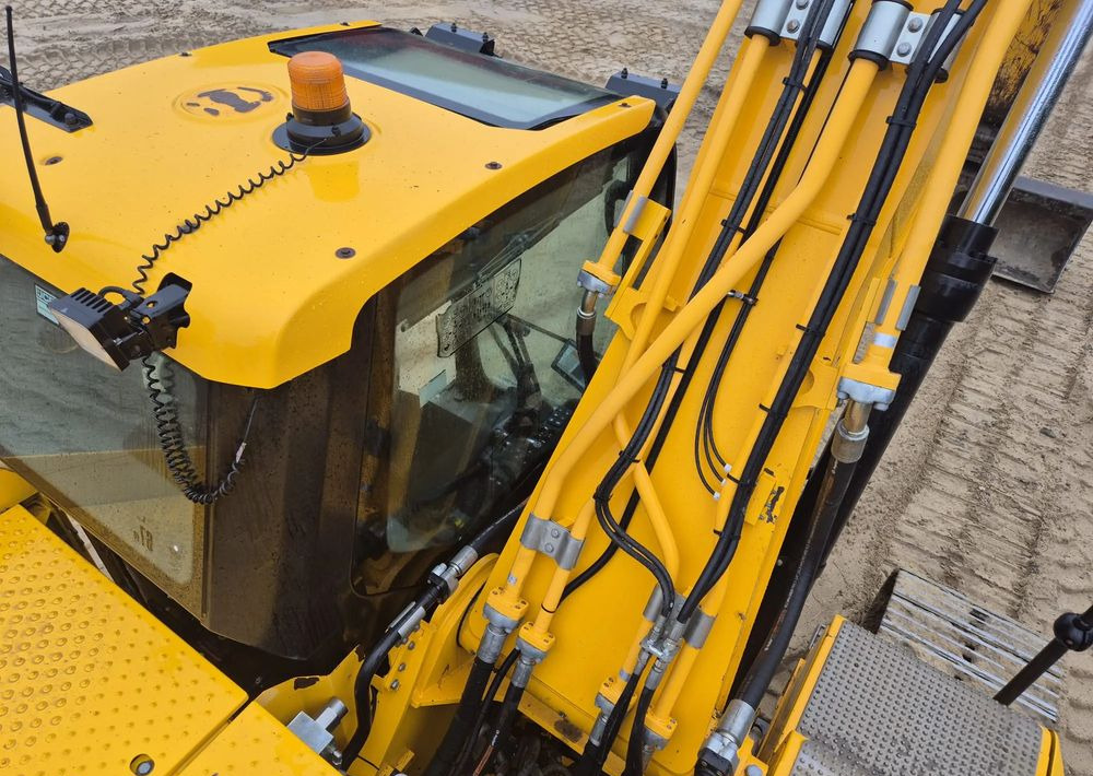 Máy xúc bánh xích JCB 220XLC: hình 6