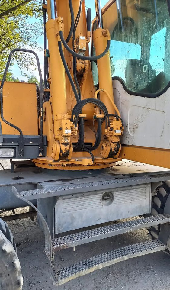 Liebherr A316 - Máy xúc bánh lốp: hình 4 Liebherr A316 - Máy xúc bánh lốp: hình 4