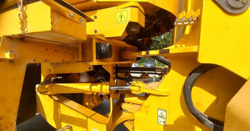 Volvo L150E - Máy xúc lật bánh lốp: hình 5 Volvo L150E - Máy xúc lật bánh lốp: hình 5
