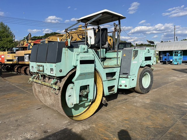 BOMAG BW144AC-2 - Xe lu kết hợp: hình 1 BOMAG BW144AC-2 - Xe lu kết hợp: hình 1