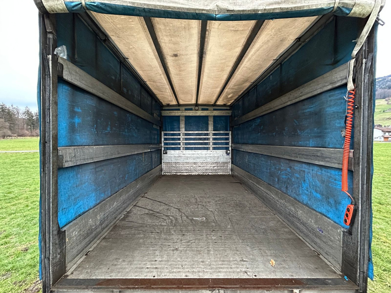 MERCEDES-BENZ Atego 818 - Xe tải thùng mui bạt: hình 5 MERCEDES-BENZ Atego 818 - Xe tải thùng mui bạt: hình 5