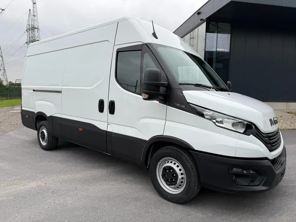 Iveco Daily 35-140 *L2H2*DISPO DE STOCK*Airco*Cruise control - Xe van chở hàng: hình 2 Iveco Daily 35-140 *L2H2*DISPO DE STOCK*Airco*Cruise control - Xe van chở hàng: hình 2