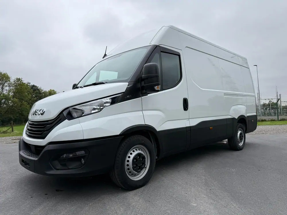 Iveco Daily 35-140 *L2H2*DISPO DE STOCK*Airco*Cruise control - Xe van chở hàng: hình 1 Iveco Daily 35-140 *L2H2*DISPO DE STOCK*Airco*Cruise control - Xe van chở hàng: hình 1