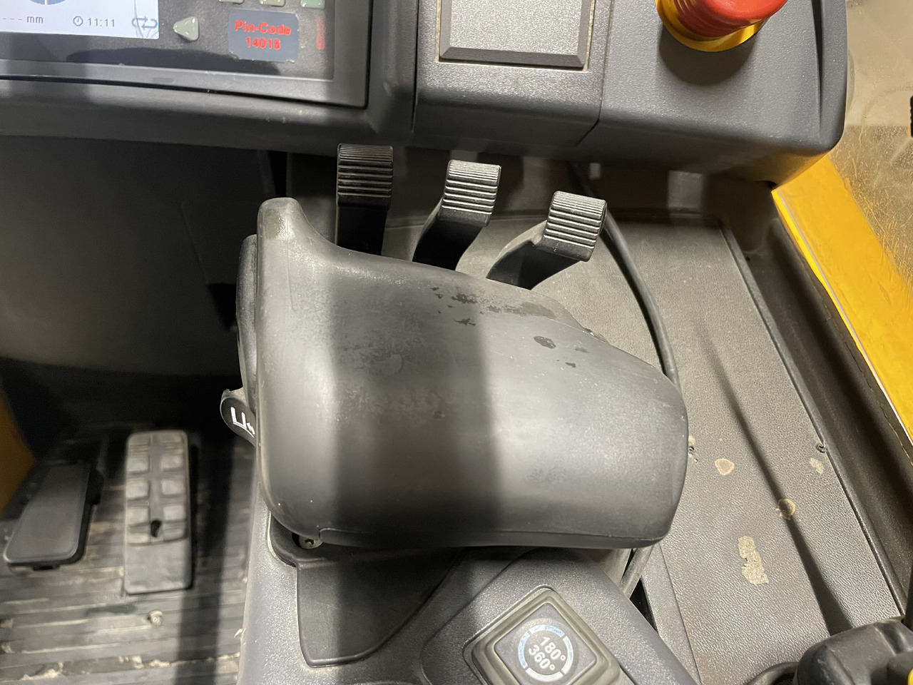 JUNGHEINRICH ETV214 - Xe tải tiếp cận: hình 5 JUNGHEINRICH ETV214 - Xe tải tiếp cận: hình 5