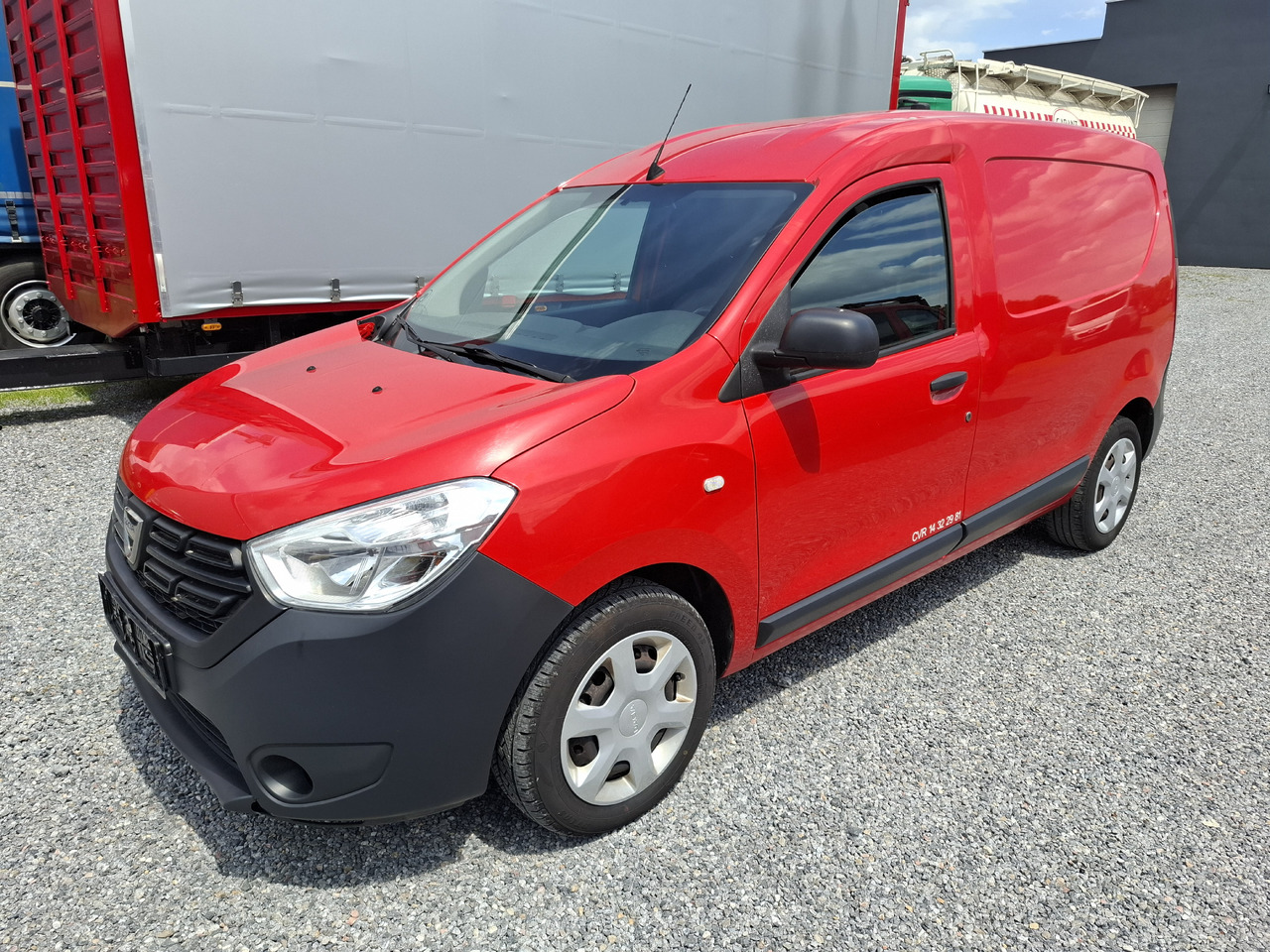 DACIA Dokker 1.5 DCI - Xe tải nhỏ thùng kín: hình 3 DACIA Dokker 1.5 DCI - Xe tải nhỏ thùng kín: hình 3