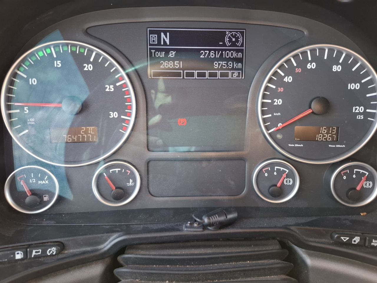 Xe tải thùng mui bạt MAN TGX 26.440 E5: hình 24