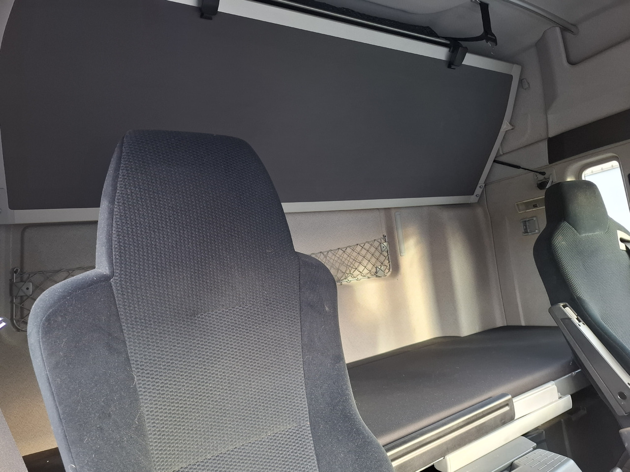 Xe tải thùng mui bạt MAN TGX 26.440 E5: hình 29