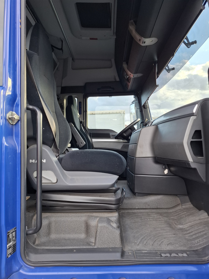 Xe tải thùng mui bạt MAN TGX 26.440 E5: hình 33