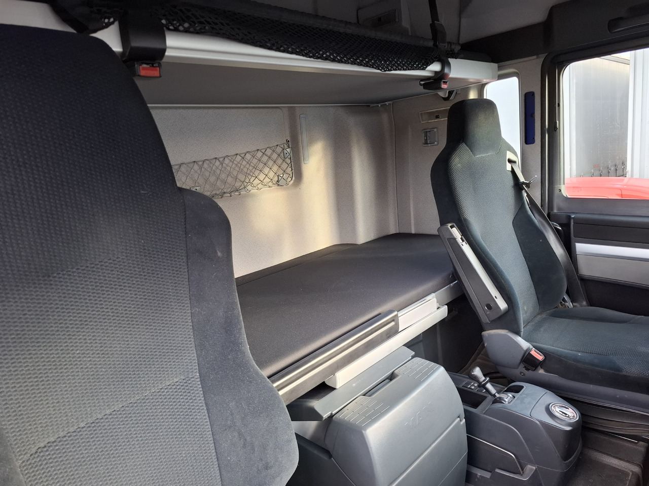 Xe tải thùng mui bạt MAN TGX 26.440 E5: hình 30