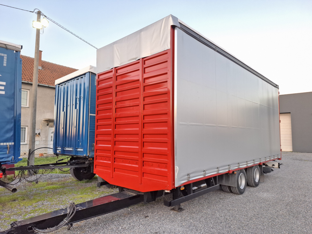 Xe tải thùng mui bạt MAN TGX 26.440 E6 + SCHMITZ: hình 47 Xe tải thùng mui bạt MAN TGX 26.440 E6 + SCHMITZ: hình 47