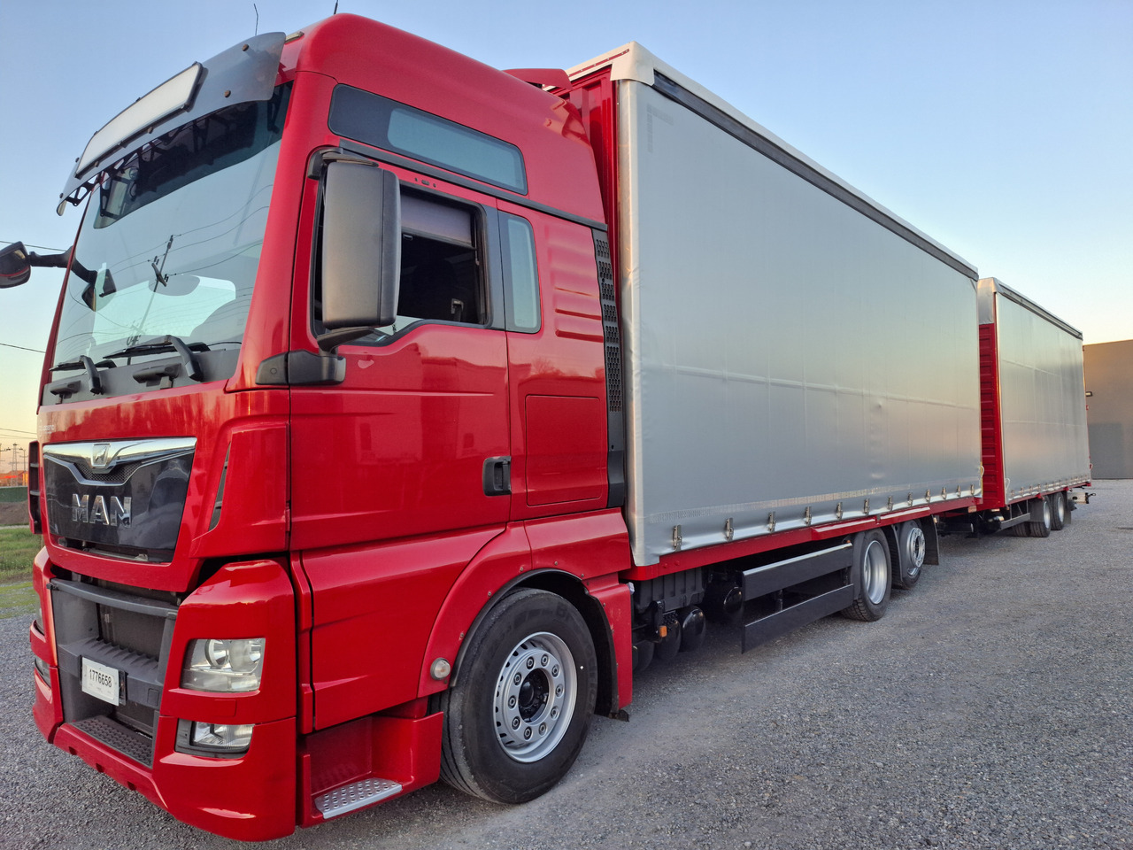 Xe tải thùng mui bạt MAN TGX 26.440 E6 + SCHMITZ: hình 8 Xe tải thùng mui bạt MAN TGX 26.440 E6 + SCHMITZ: hình 8