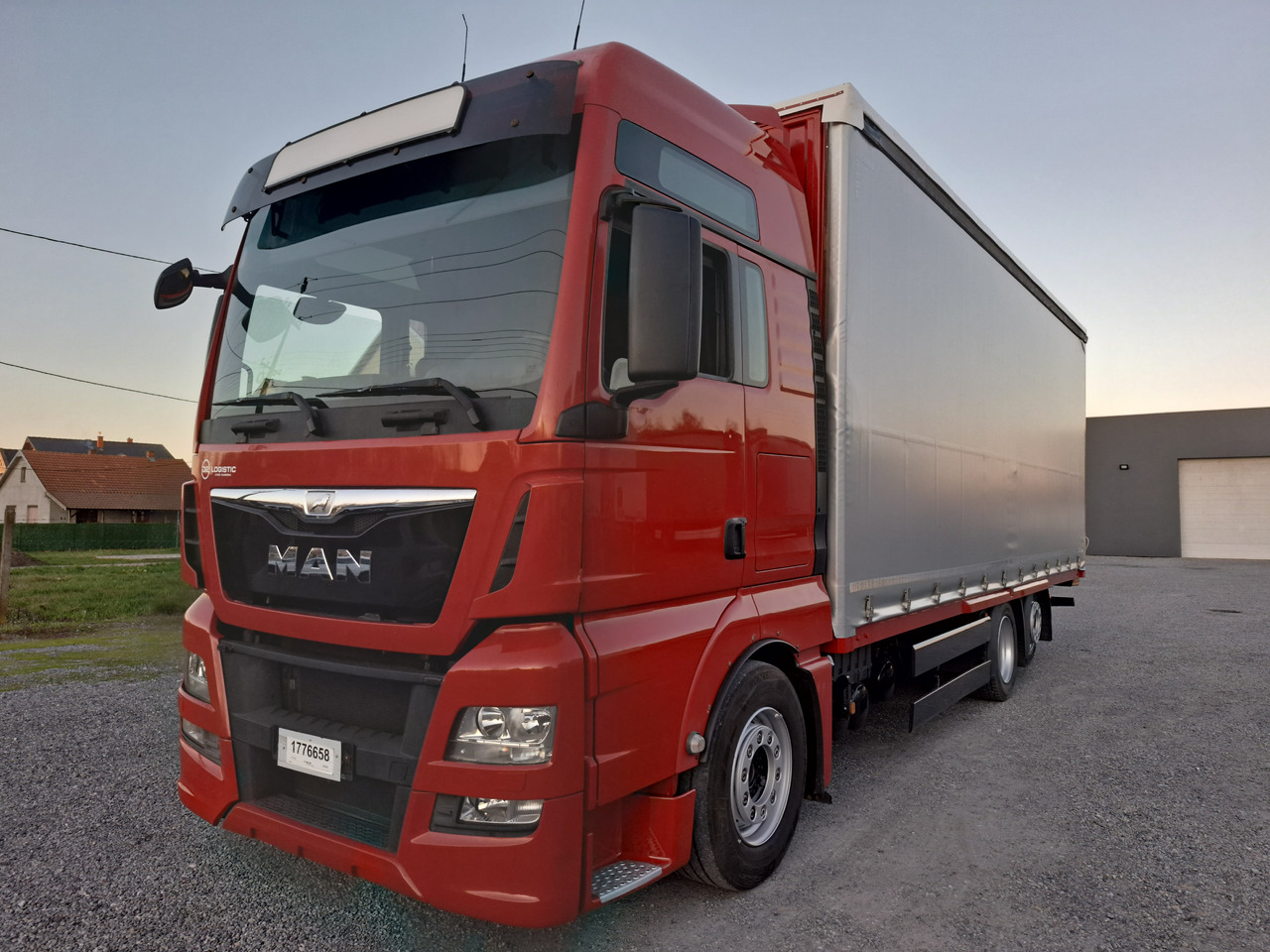 Xe tải thùng mui bạt MAN TGX 26.440 E6 + SCHMITZ: hình 43 Xe tải thùng mui bạt MAN TGX 26.440 E6 + SCHMITZ: hình 43