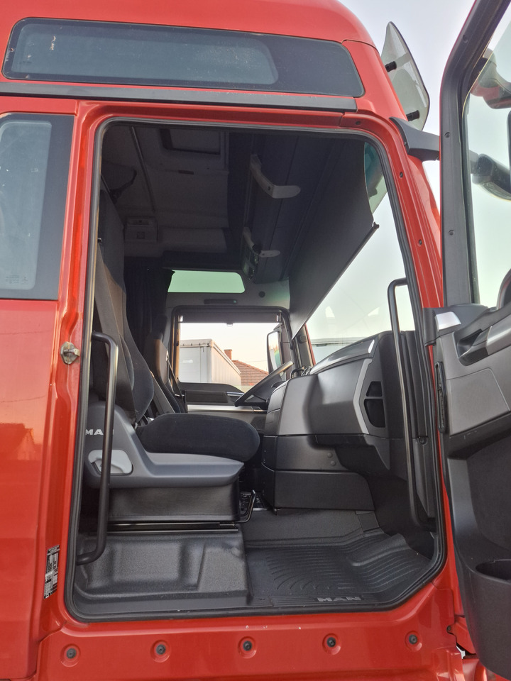 Xe tải thùng mui bạt MAN TGX 26.440 E6 + SCHMITZ: hình 9 Xe tải thùng mui bạt MAN TGX 26.440 E6 + SCHMITZ: hình 9