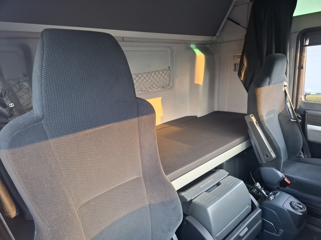 Xe tải thùng mui bạt MAN TGX 26.440 E6 + SCHMITZ: hình 12 Xe tải thùng mui bạt MAN TGX 26.440 E6 + SCHMITZ: hình 12