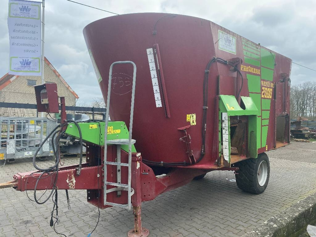 Strautmann Verti-Mix 2000 - Xe trộn thức ăn gia súc: hình 2 Strautmann Verti-Mix 2000 - Xe trộn thức ăn gia súc: hình 2