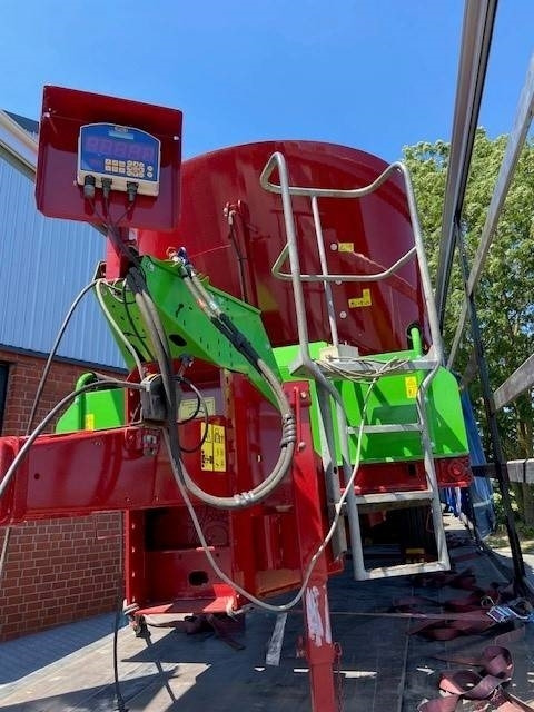 Xe trộn thức ăn gia súc Strautmann Verti Mix: hình 17 Xe trộn thức ăn gia súc Strautmann Verti Mix: hình 17