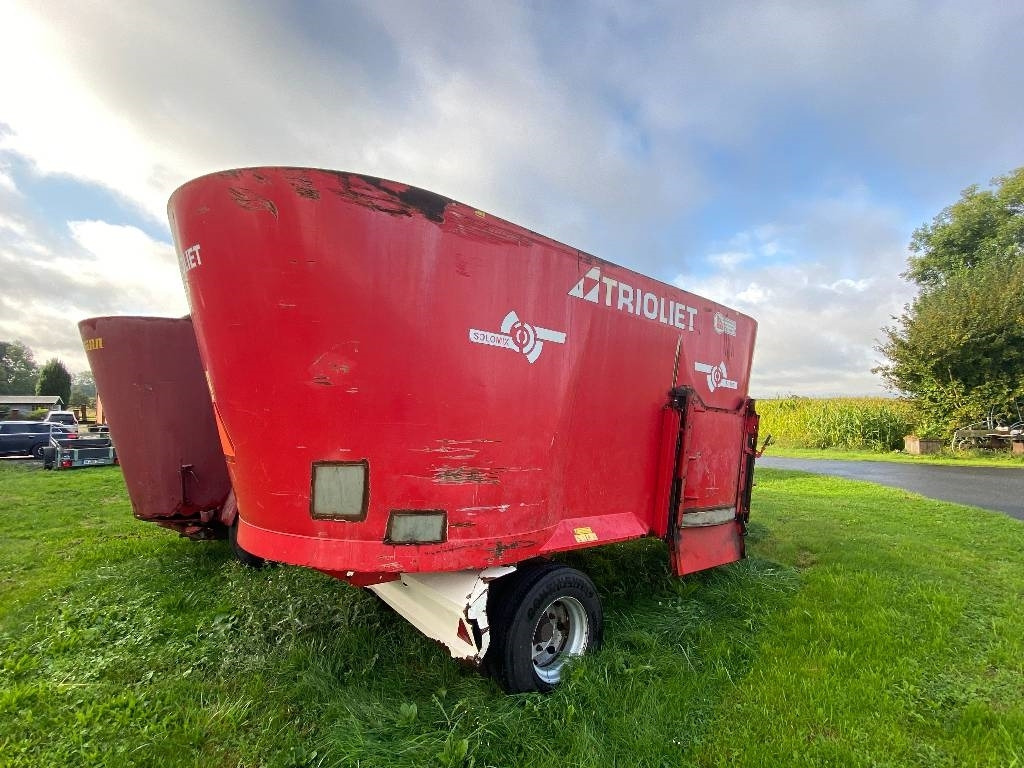 Trioliet SM-2-18-K - Xe trộn thức ăn gia súc: hình 3 Trioliet SM-2-18-K - Xe trộn thức ăn gia súc: hình 3