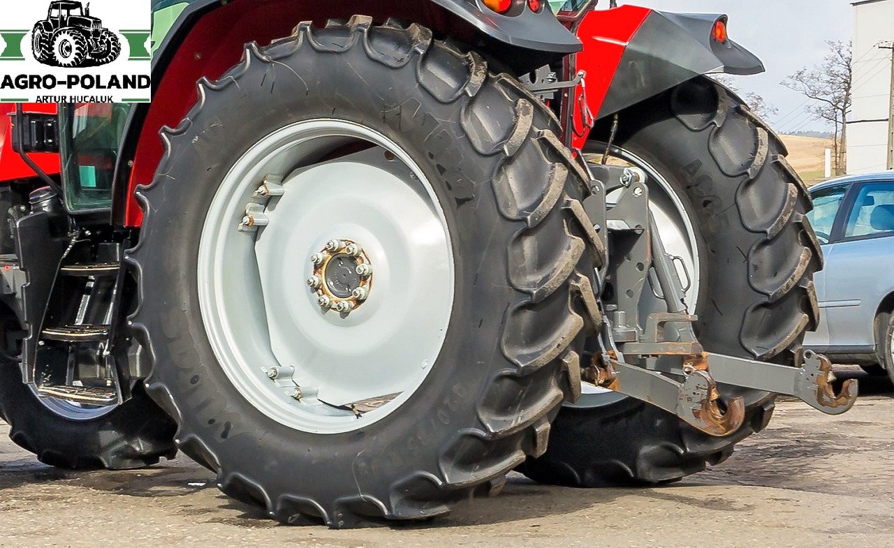 MASSEY FERGUSON 6713 - 2019 ROK - 2459 h - Máy cày: hình 3 MASSEY FERGUSON 6713 - 2019 ROK - 2459 h - Máy cày: hình 3