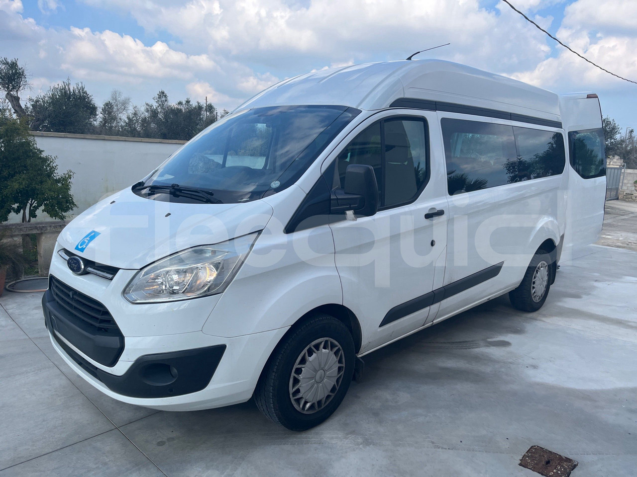 Ford Transit - Xe đò: hình 4 Ford Transit - Xe đò: hình 4