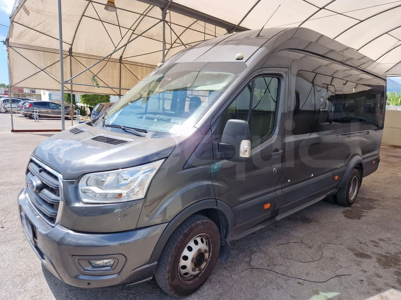 Ford Transit - Xe bus ngoại ô: hình 4 Ford Transit - Xe bus ngoại ô: hình 4