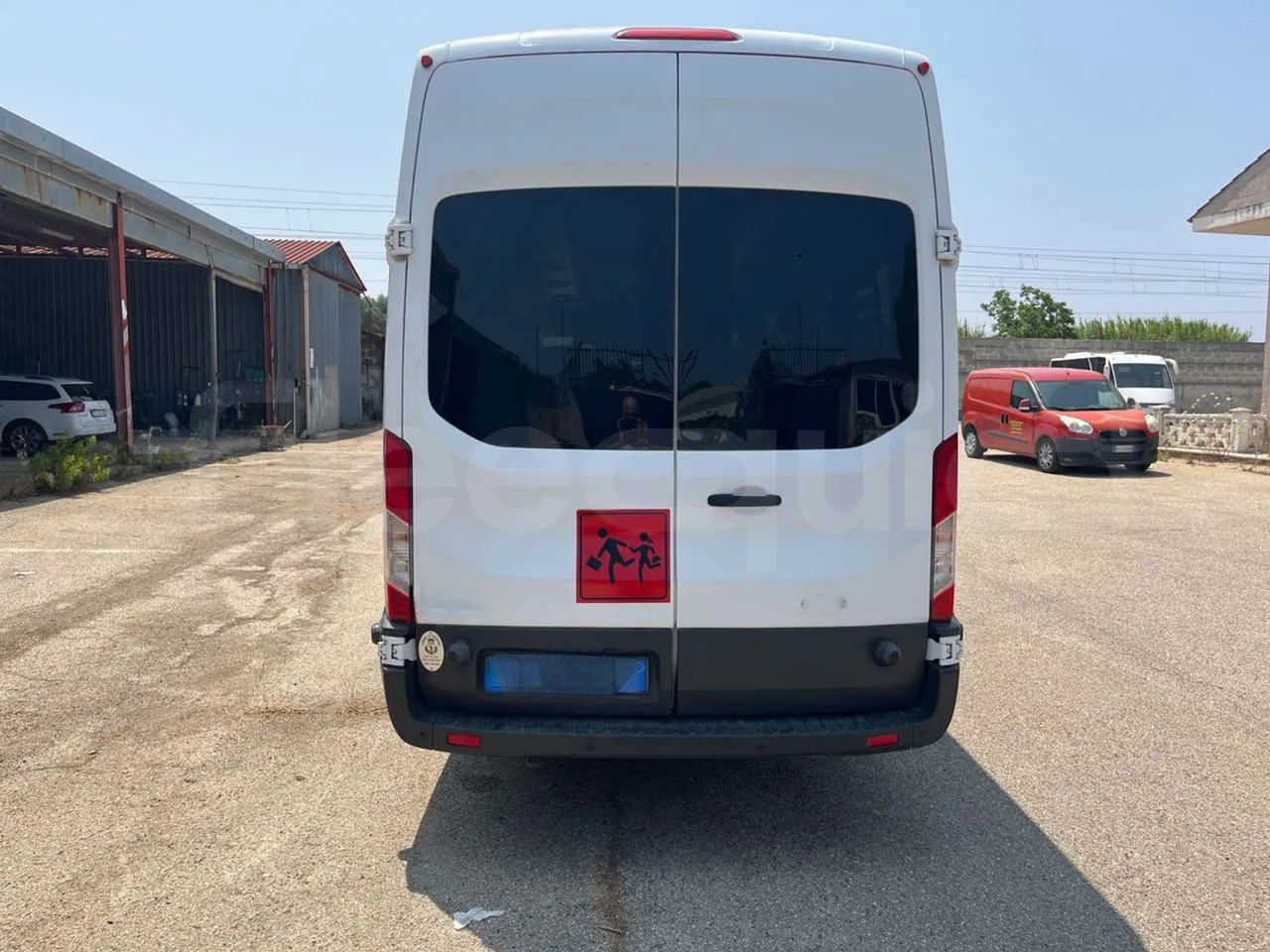 Ford Transit - Xe bus mini, Xe van chở khách: hình 5 Ford Transit - Xe bus mini, Xe van chở khách: hình 5