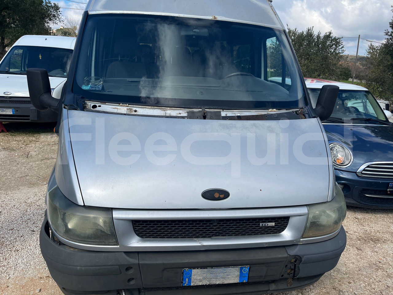 Ford Transit - Xe bus mini, Xe van chở khách: hình 2 Ford Transit - Xe bus mini, Xe van chở khách: hình 2