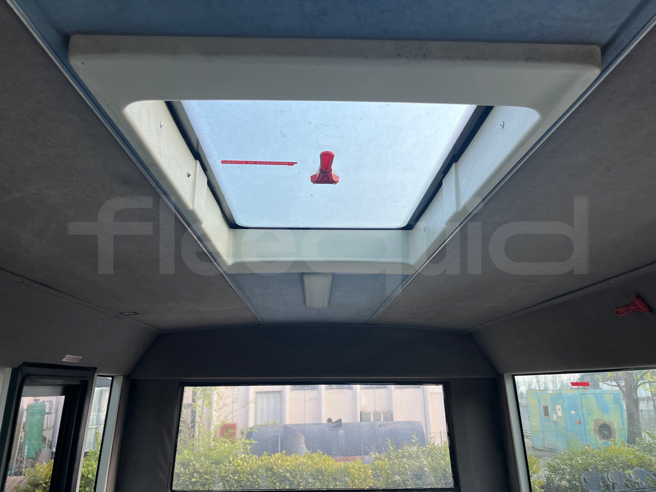 Xe buýt trường học Iveco 100/E4: hình 19 Xe buýt trường học Iveco 100/E4: hình 19