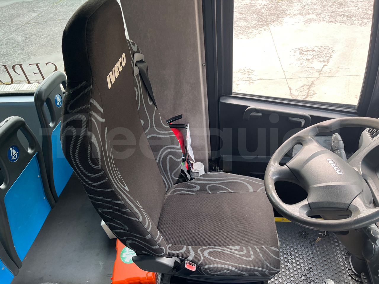 Xe buýt trường học Iveco 100/E4: hình 13 Xe buýt trường học Iveco 100/E4: hình 13