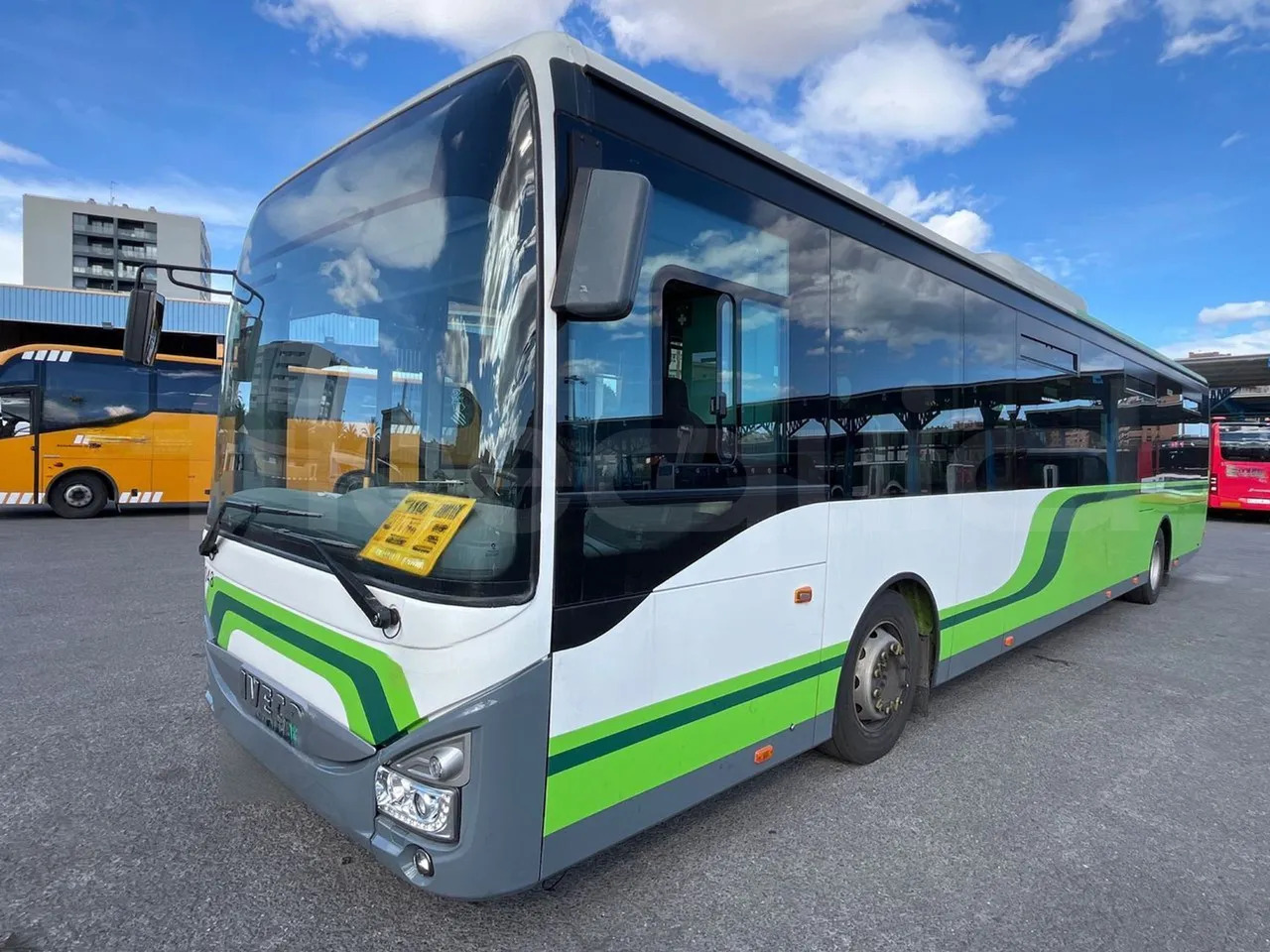 Iveco Crossway - Xe bus ngoại ô: hình 4 Iveco Crossway - Xe bus ngoại ô: hình 4