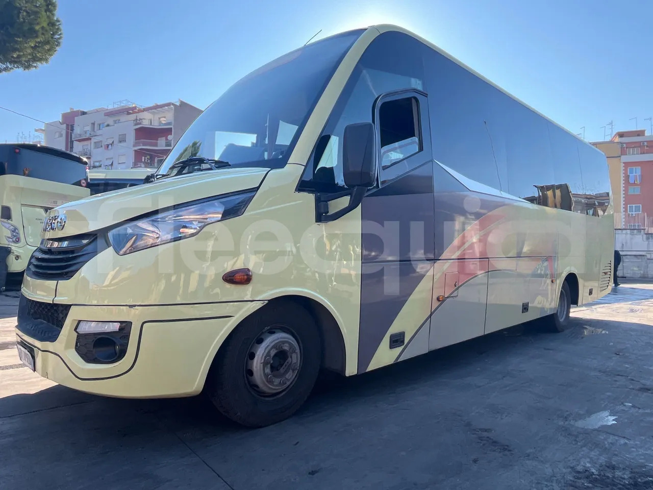 Iveco Daily - Xe bus mini, Xe van chở khách: hình 4 Iveco Daily - Xe bus mini, Xe van chở khách: hình 4